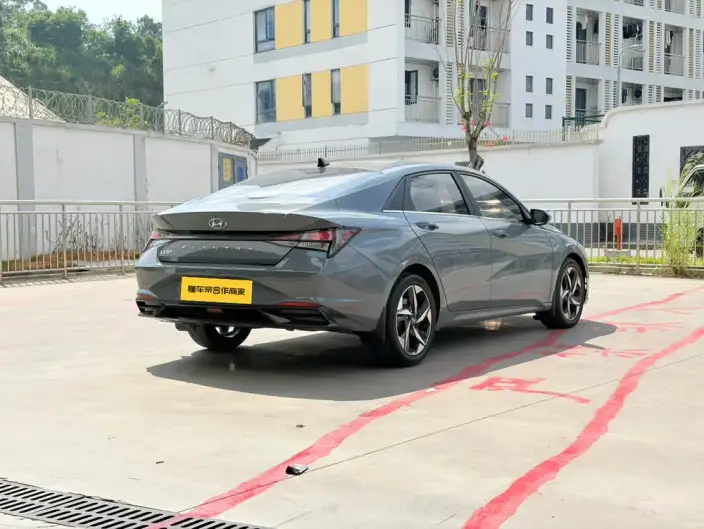 Hyundai Ioniq 2021 Model 1.5L CVT GLX Elite Edition – фото 6