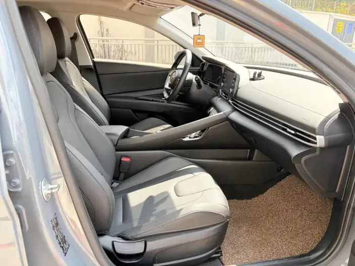 Hyundai Ioniq 2021 Model 1.5L CVT GLX Elite Edition – фото 10