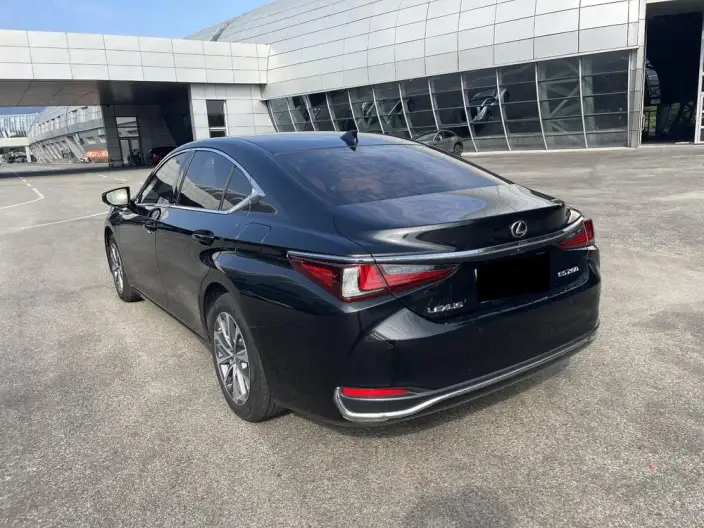 Lexus ES 2024 Model 200 Premium