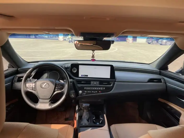 Lexus ES 2024 Model 200 Premium – фото 5