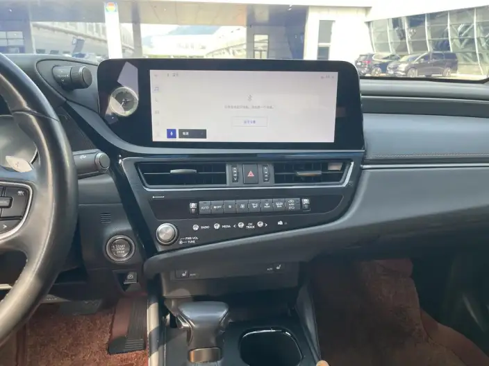 Lexus ES 2024 Model 200 Premium – фото 6