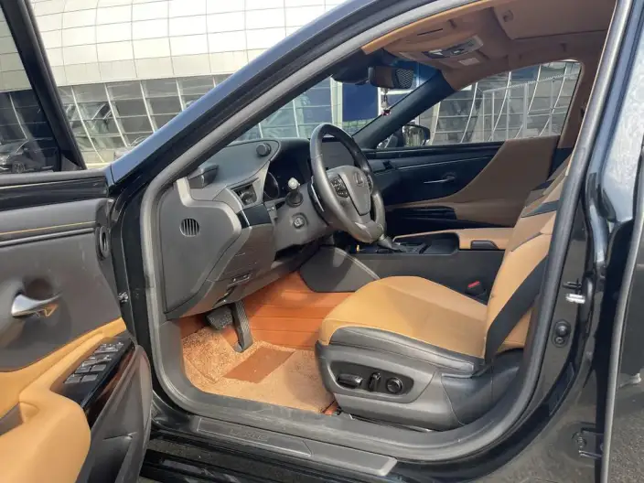 Lexus ES 2024 Model 200 Premium – фото 8