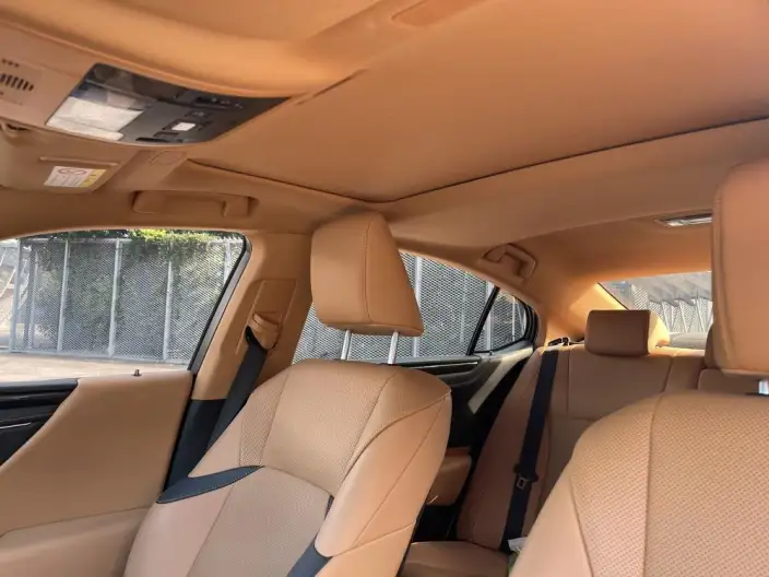 Lexus ES 2024 Model 200 Premium – фото 10