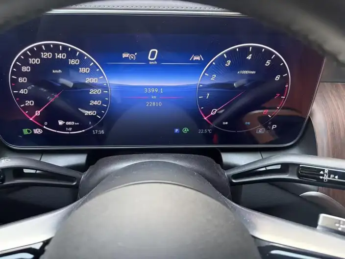 Mercedes-Benz GLC 2025 Model Facelift GLC 300 L 4MATIC Dynamic Model 5 seat – фото 6