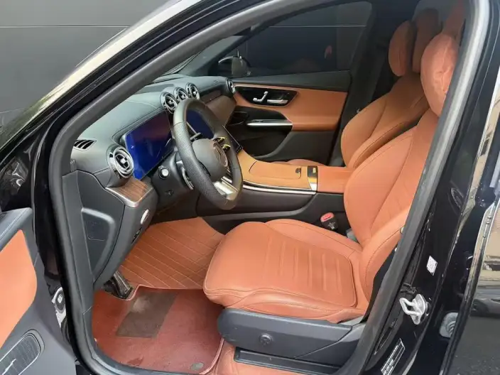 Mercedes-Benz GLC 2025 Model Facelift GLC 300 L 4MATIC Dynamic Model 5 seat – фото 7