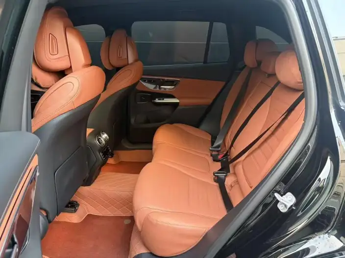 Mercedes-Benz GLC 2025 Model Facelift GLC 300 L 4MATIC Dynamic Model 5 seat – фото 8
