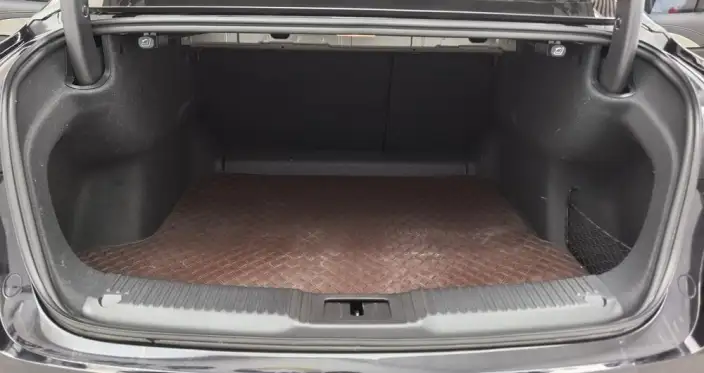 Hongqi H5 2024 Model 1.5T DCT Flag Rhythm Edition – фото 9