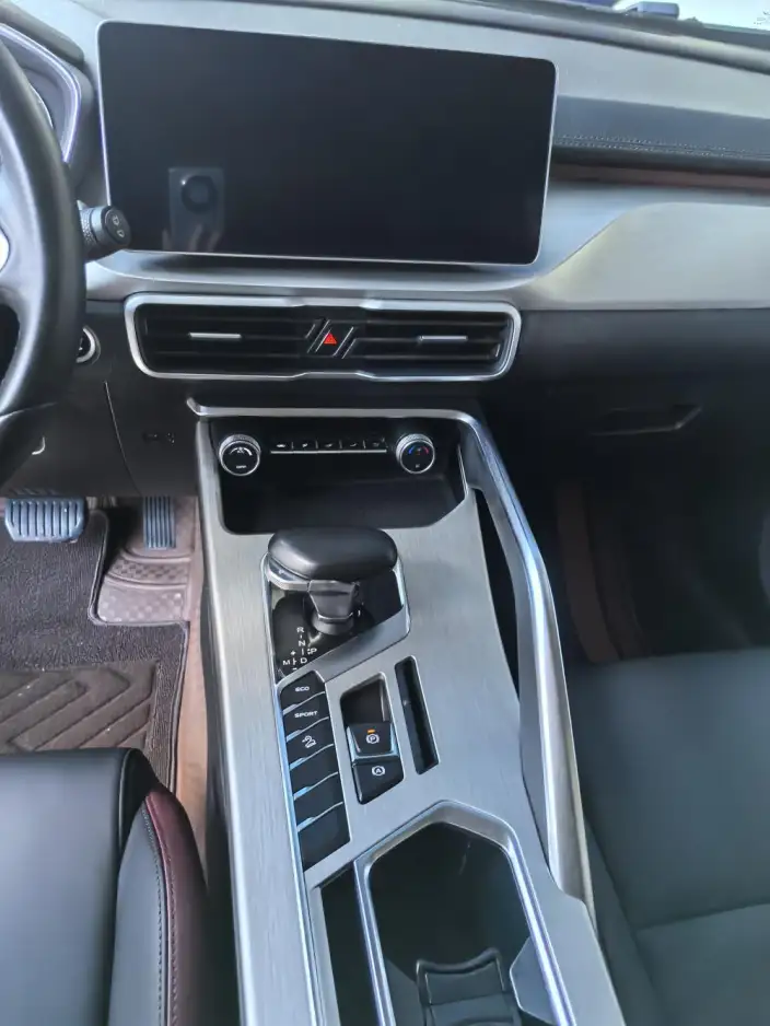 Geely Binyue 2021 Model 240T DCT Platinum edition – фото 8