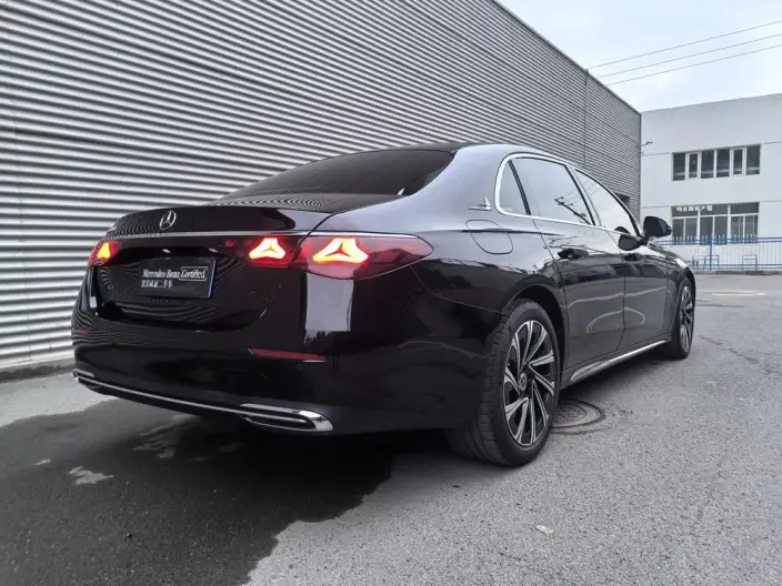 Mercedes-Benz E-Class 2025 Model E 300 L Luxury Model sedan – фото 7