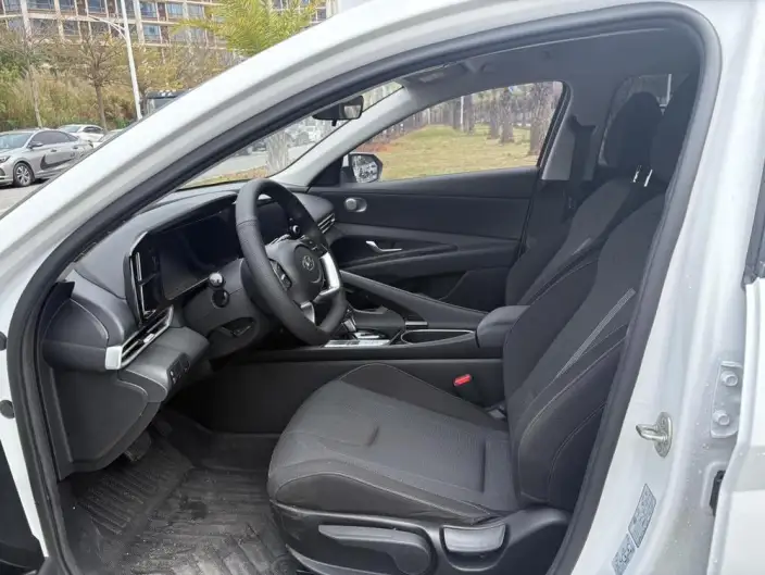 Hyundai Ioniq 2022 Model 1.5L CVT GLX Elite Edition – фото 8