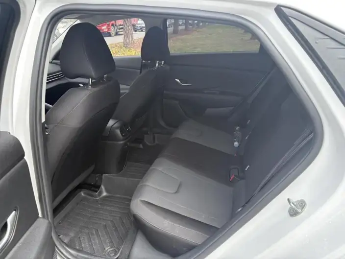 Hyundai Ioniq 2022 Model 1.5L CVT GLX Elite Edition – фото 9