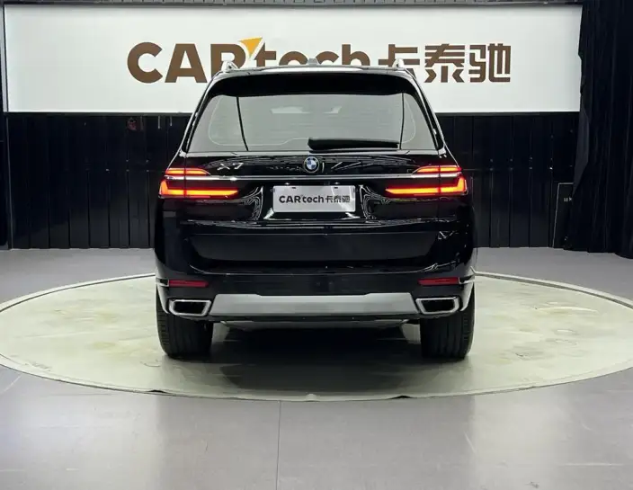 BMW X7 2023 Model xDrive40i Leading Model Luxury Set – фото 6