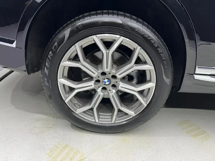 BMW X7 2023 Model xDrive40i Leading Model Luxury Set – фото 10