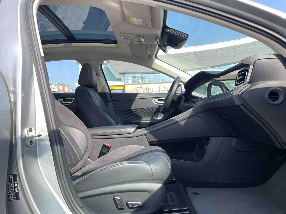 Roewe D7 DMH 2023 125 Flagship – фото 10