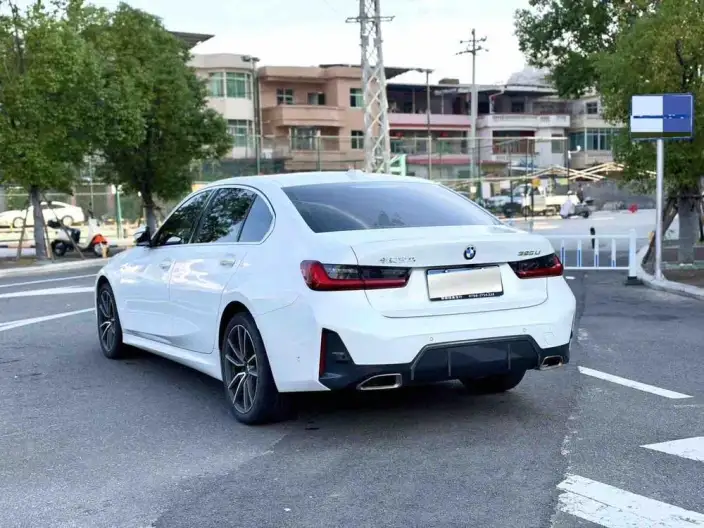 BMW 3 Series 2023 Model 325Li M Sports Set – фото 4