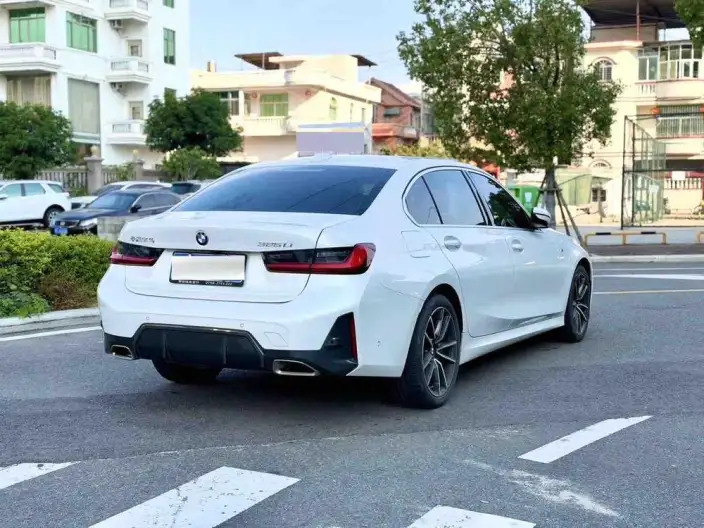 BMW 3 Series 2023 Model 325Li M Sports Set – фото 6