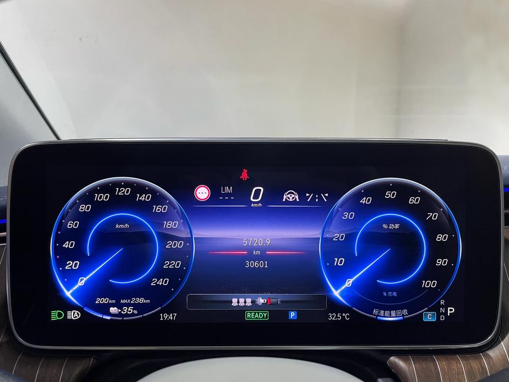Mercedes-Benz EQE Внедорожник 2024 модификация EQE Внедорожник 350 4MATIC Deluxe Edition – фото 15