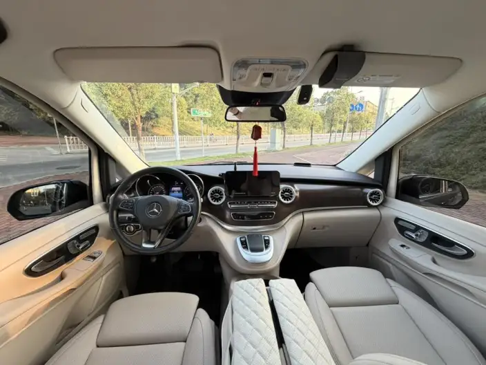Mercedes-Benz V-Class 2022 Model V 260 Pilot Edition – фото 5