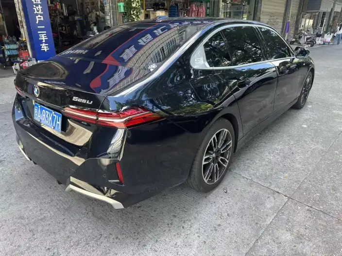 BMW 5 Series 2024 Model 525Li M Sports Set – фото 6