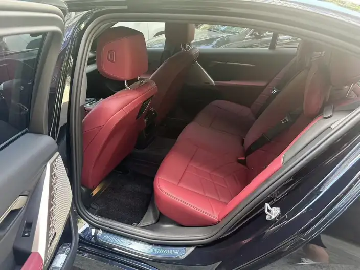 BMW 5 Series 2024 Model 525Li M Sports Set – фото 9