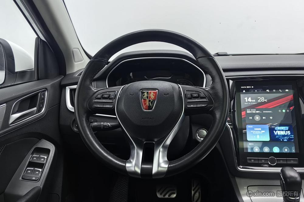 Roewe RX5 2016 30T 2WD Automatic Internet Smart Enjoy – фото 14