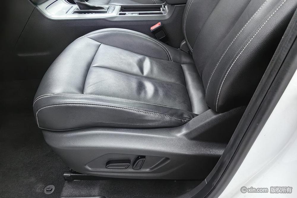 Roewe RX5 2016 30T 2WD Automatic Internet Smart Enjoy – фото 18