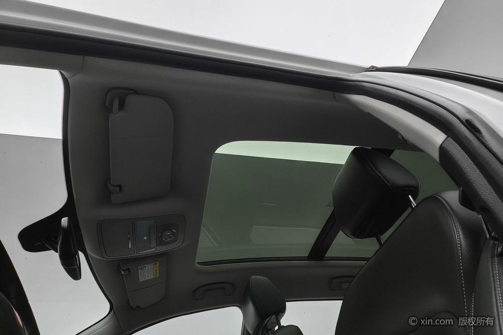 Roewe RX5 2016 30T 2WD Automatic Internet Smart Enjoy – фото 20