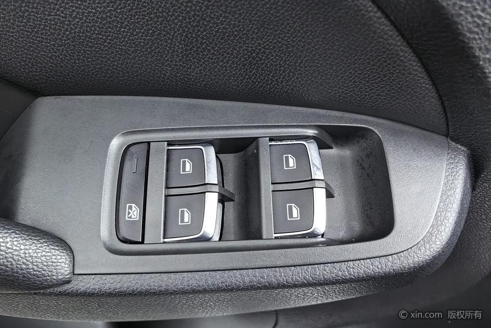 Roewe RX5 2016 30T 2WD Automatic Internet Smart Enjoy – фото 22
