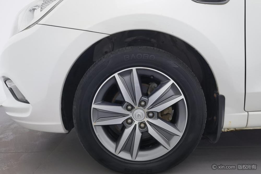 Changan Eado 2015 1.6L Manual Luxury China V – фото 10