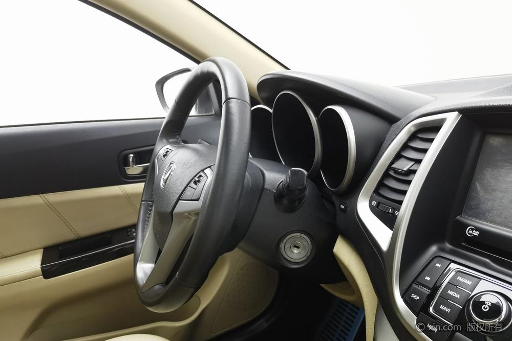 Changan Eado 2015 1.6L Manual Luxury China V – фото 13