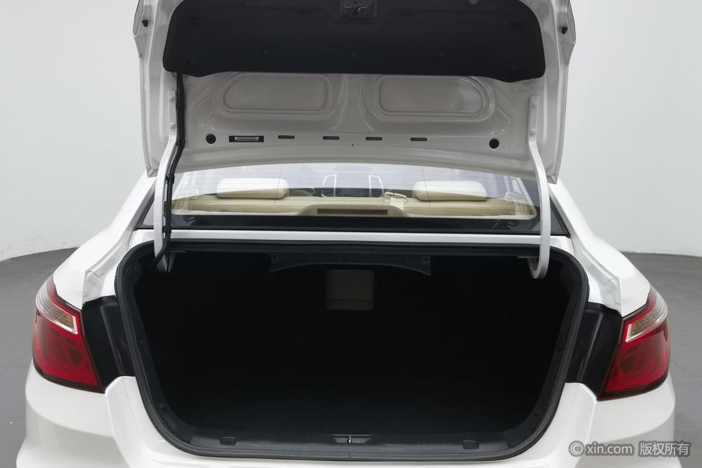 Changan Eado 2015 1.6L Manual Luxury China V – фото 24