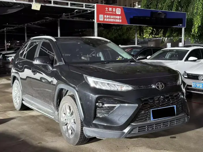 Toyota Wildlander 2021 Model 2.0L 2WD Deluxe Edition – фото 3