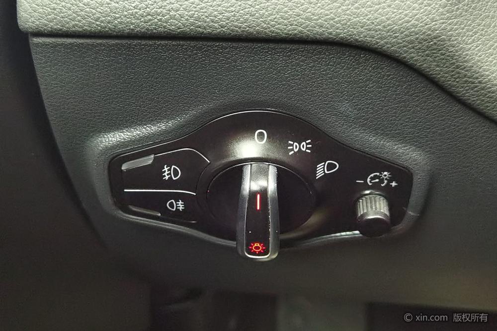 Audi Q5 2015 40 TFSI Progress – фото 12