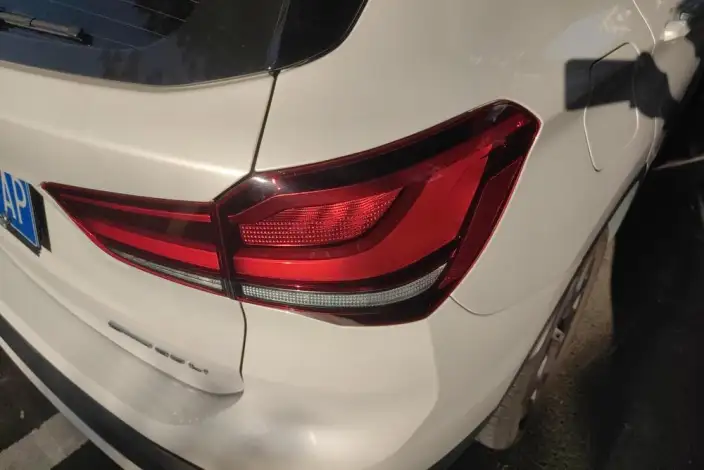 BMW X1 2022 Model sDrive25Li Leading Model – фото 8