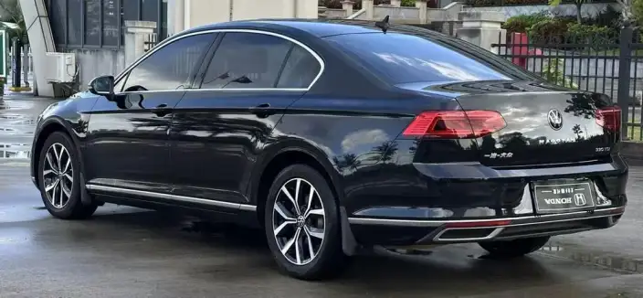 Volkswagen Magotan 2020 Model 330TSI DSG Leading Model – фото 4