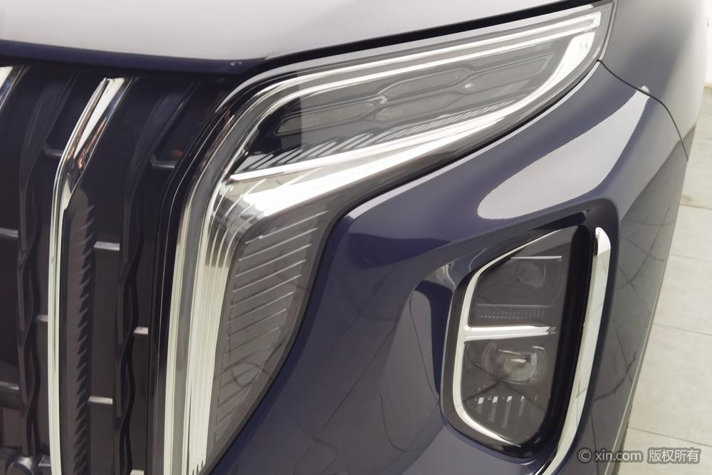 Hongqi HS7 Раздел 2023 2.0T 4WD Flag Ling Edition 6 seat – фото 7