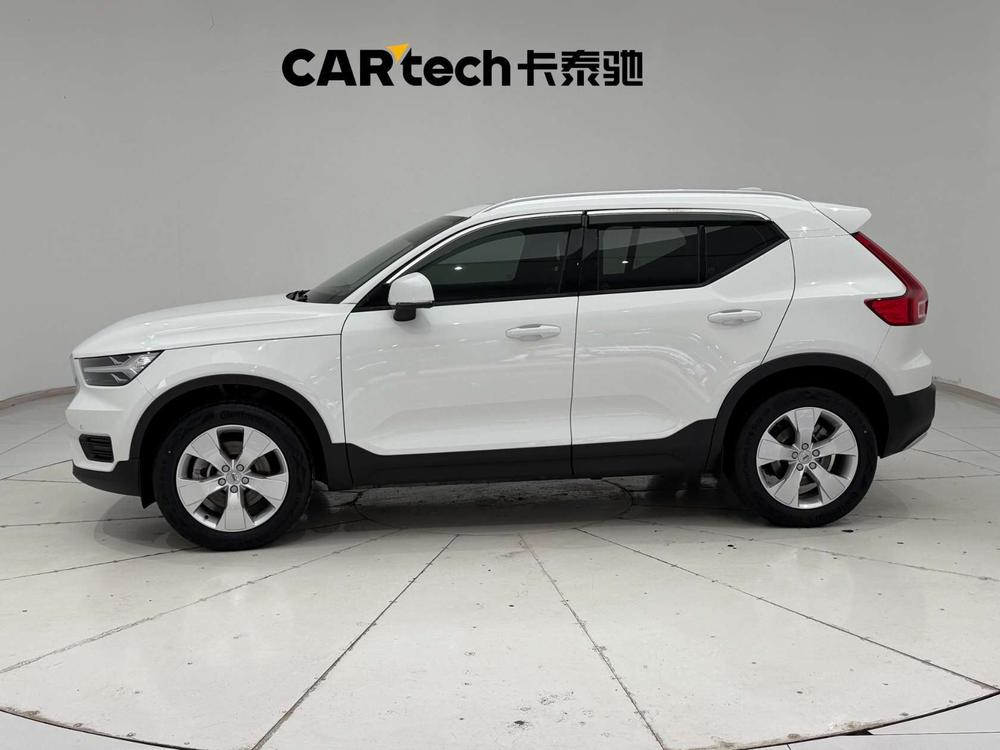 Volvo XC40 2022 T4 AWD Intelligent Travel Fashion – фото 4
