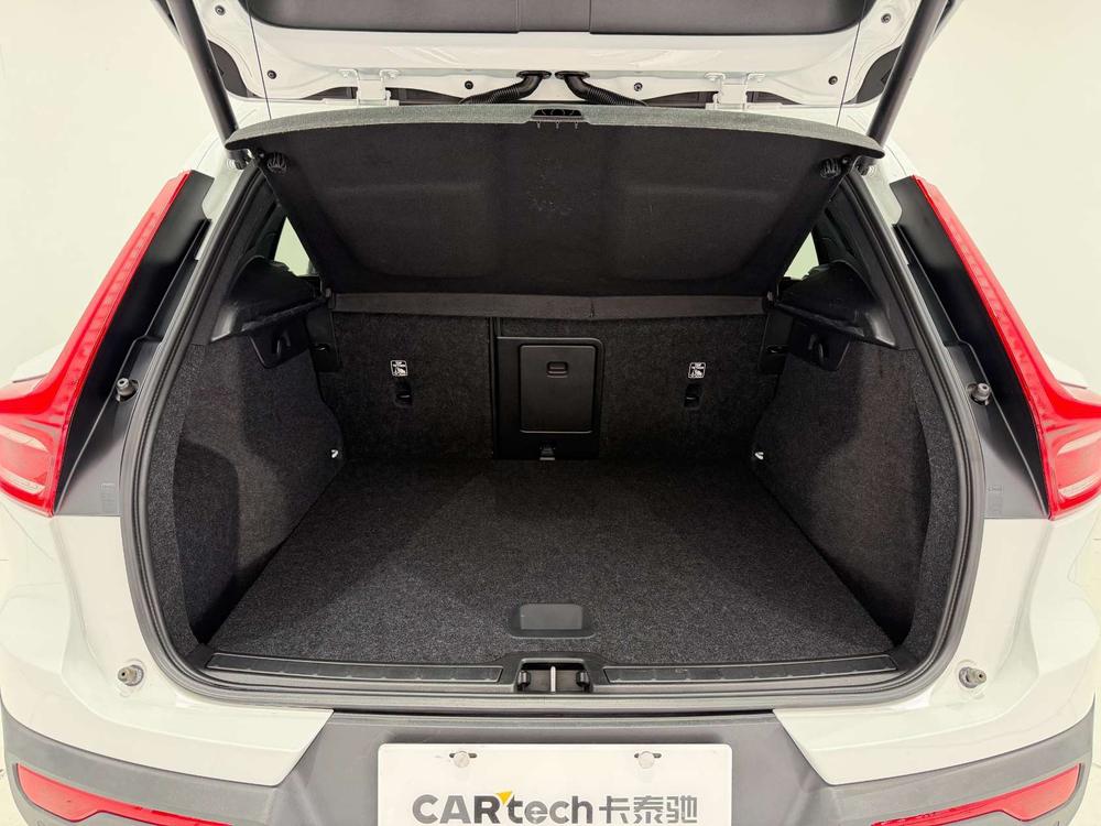 Volvo XC40 2022 T4 AWD Intelligent Travel Fashion – фото 25