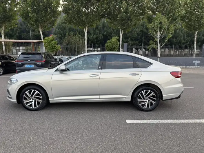 Volkswagen Lavida 2023 Model 1.5L Automatic Five million editions – фото 4
