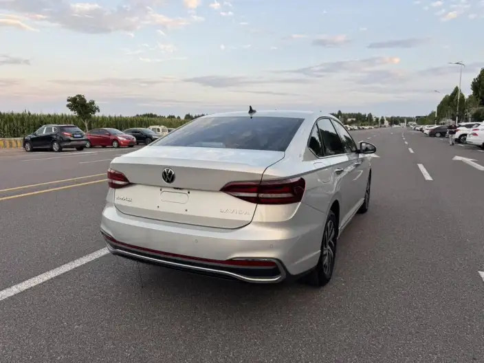 Volkswagen Lavida 2023 Model 1.5L Automatic Five million editions – фото 7