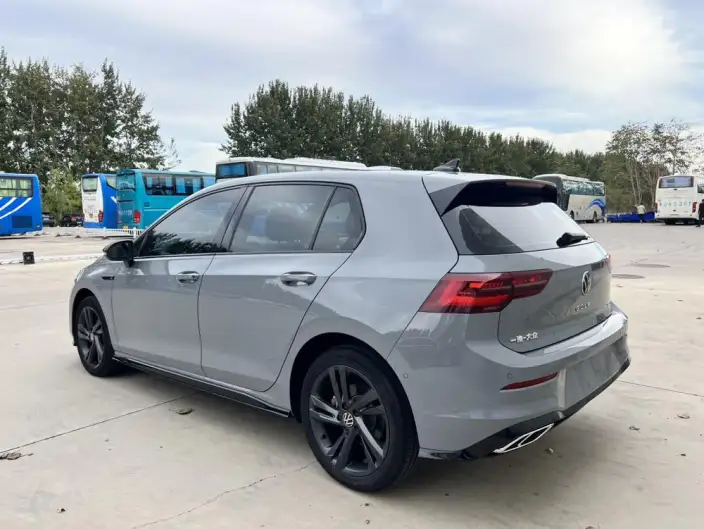 Volkswagen Golf 2023 Model Facelift 280TSI DSG R-Line Lite – фото 4
