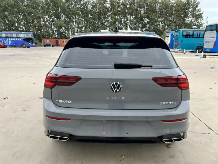 Volkswagen Golf 2023 Model Facelift 280TSI DSG R-Line Lite – фото 5