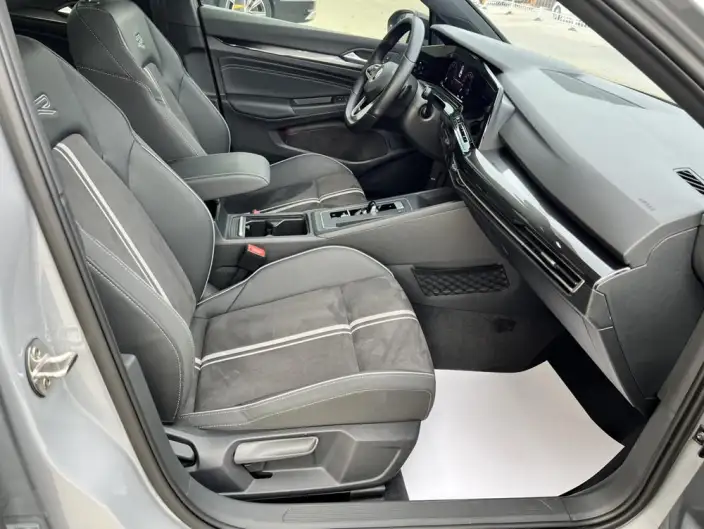 Volkswagen Golf 2023 Model Facelift 280TSI DSG R-Line Lite – фото 9