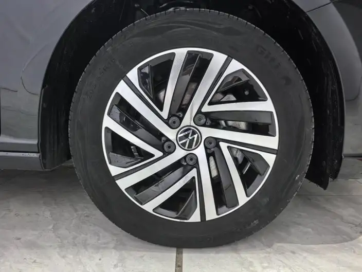 Volkswagen Lavida 2024 Model 300TSI DSG Starry Sky Manyi Edition – фото 8