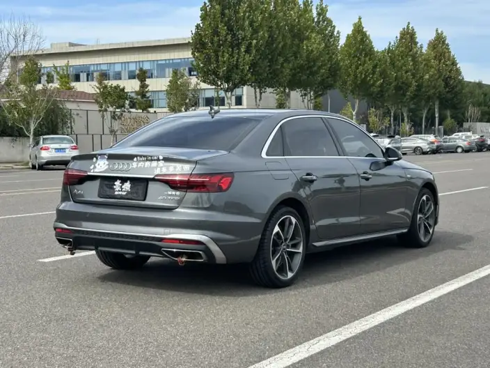 Audi A4 L 2022 Model 40 TFSI Fashion Dynamic Model – фото 6