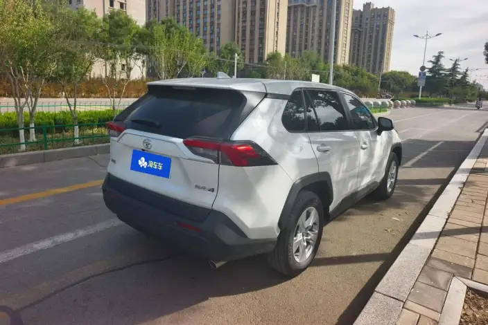Toyota RAV4 2024 Model 2.0L CVT 2WD Urban Edition – фото 3