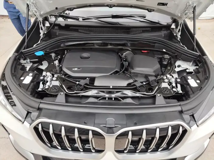 BMW X1 2026 Model sDrive25Li X Design Set – фото 6