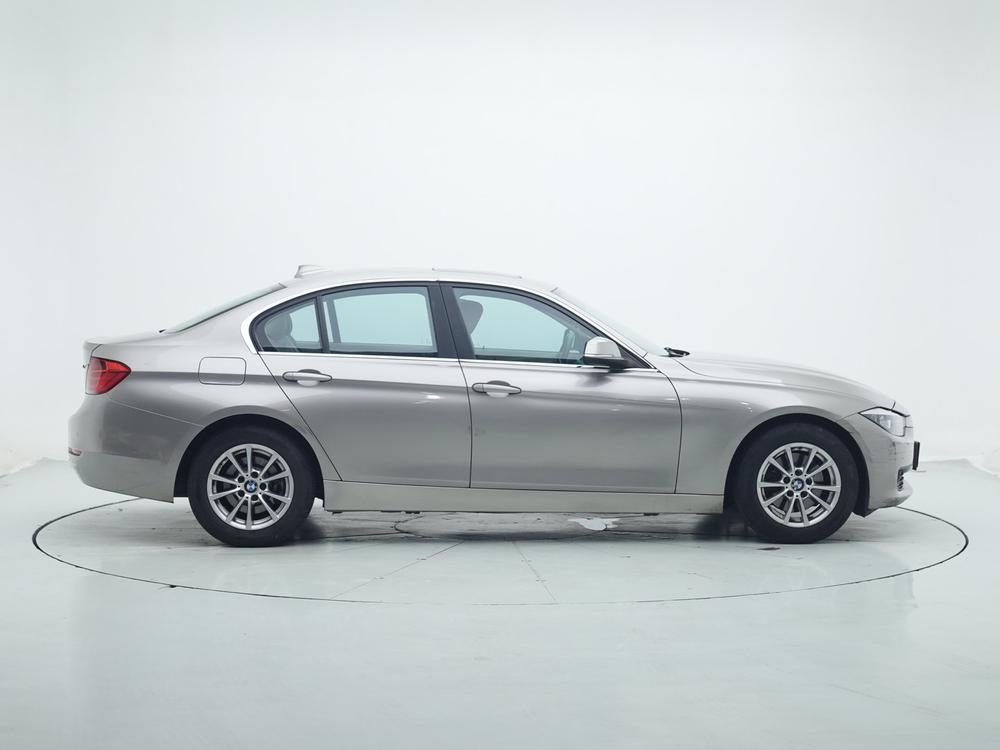 BMW 3 Series 2015 316i Entry – фото 8