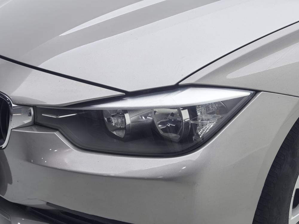 BMW 3 Series 2015 316i Entry – фото 12