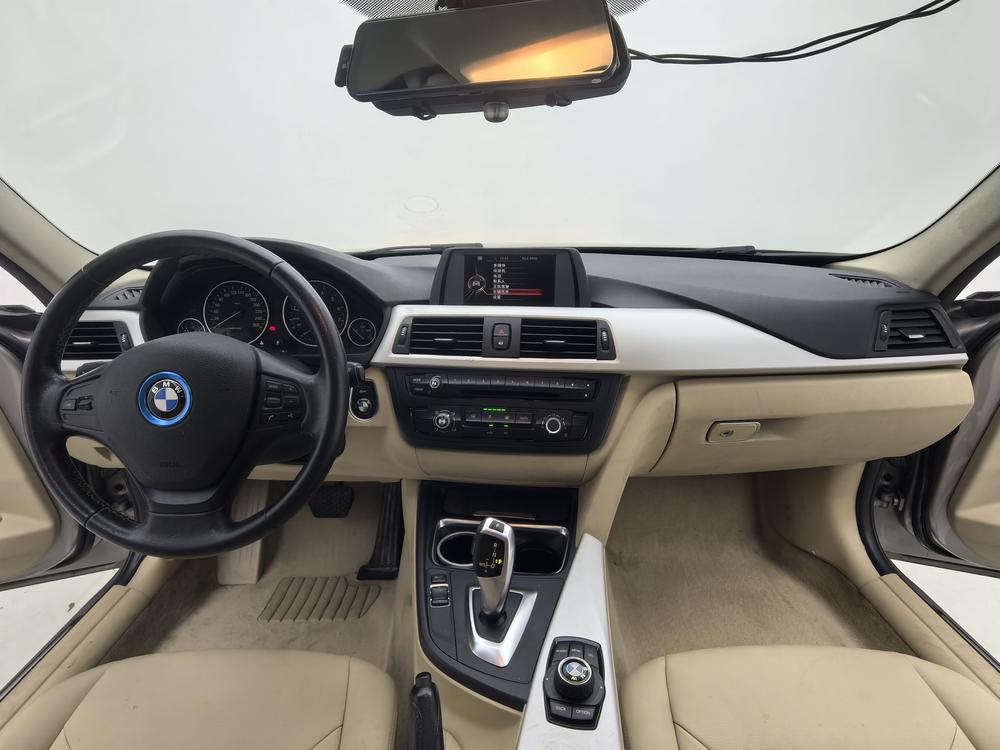 BMW 3 Series 2015 316i Entry – фото 14